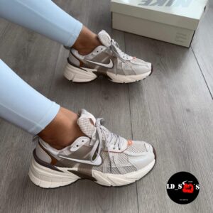 NIKE V2K