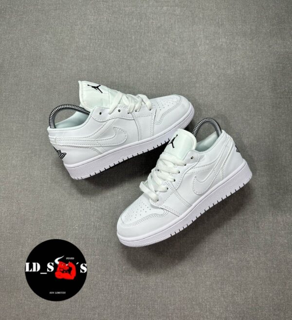 NIKE PARIS - Image 8