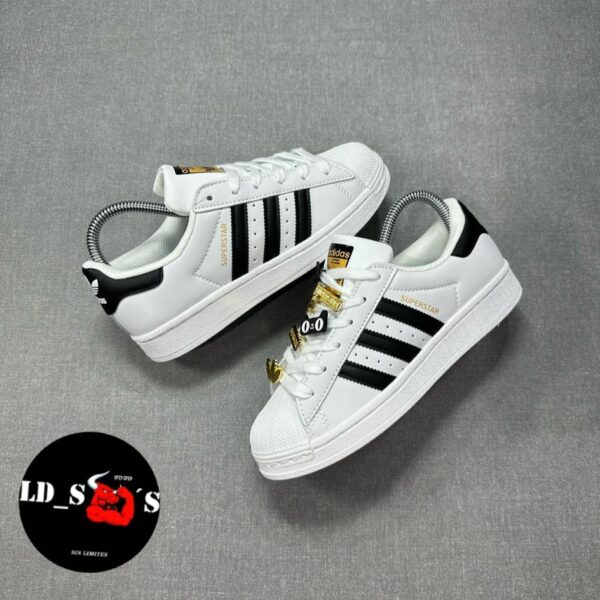 SUPERSTAR CLASICO