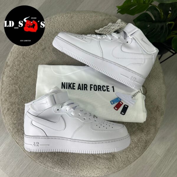 AF1 EN BOTA - Image 2