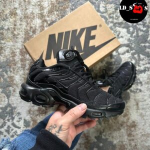 NIKE TN NEGRO