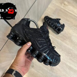 NIKE SHOX
