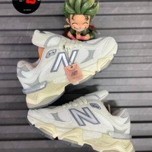 NEW BALANCE 9060 BEIGE