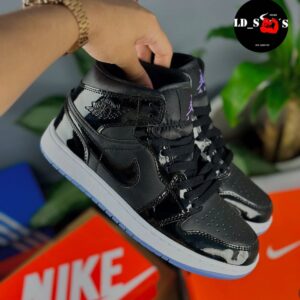 JORDAN RETRO 1 BOTA CHAROL NEGRO