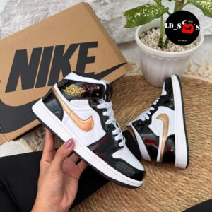 JORDAN RETRO 1 BOTA CHAROL NEGRO-DORADO