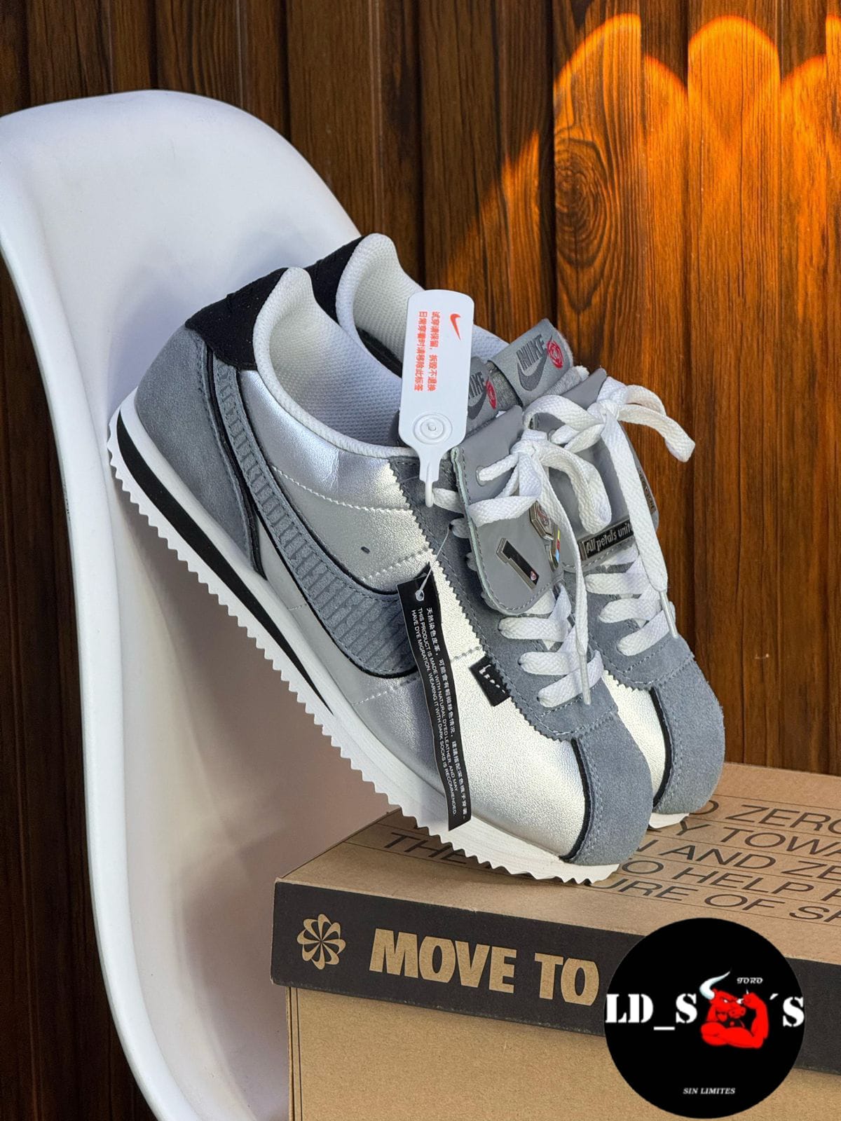 NIKE CORTEZ GRIS - Image 2