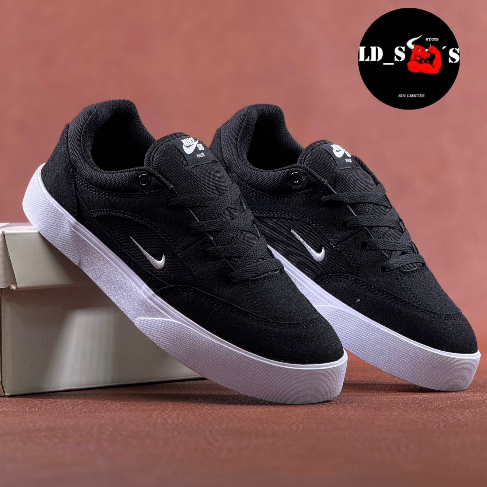 NIKE SB MALOR NEGRO
