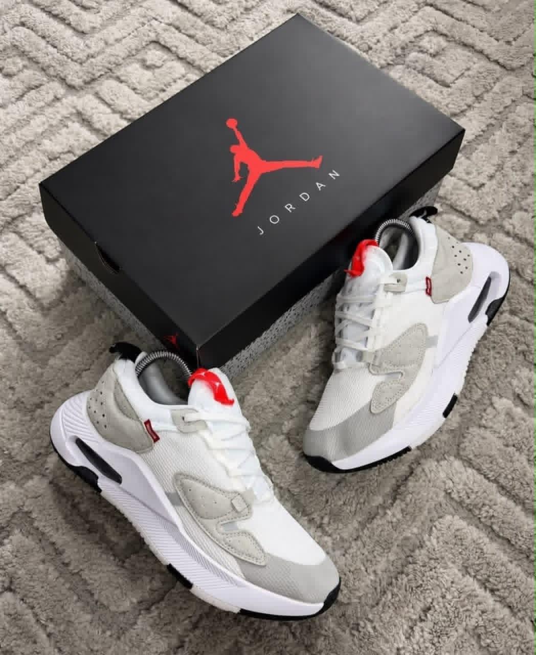 JORDAN CADENSE BLANCO
